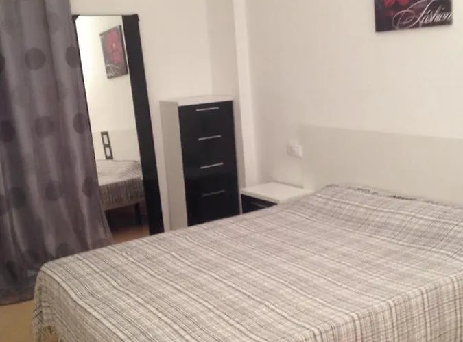 Americos El Dorado 公寓 *